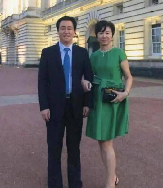 女主播直播裸身揉胸视频网站